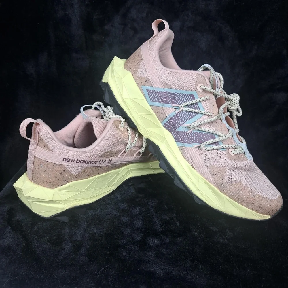New Balance Tektrel Shoes Mens 8.5 Womens 10 Brown Yellow Trail Running WTTTRLH1